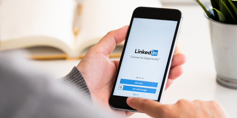 LinkedIn Provides Tips on Effective Brand Use of LinkedIn Stories
