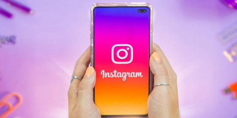 Instagram Expands Desktop and Mobile Features