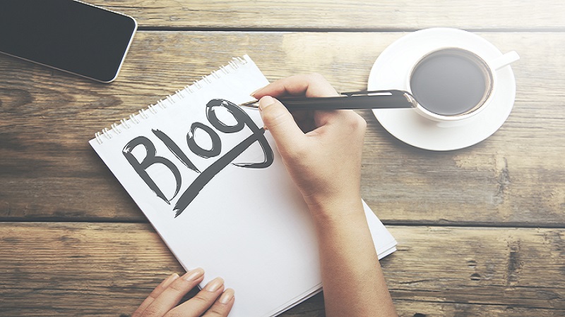 HubSpot’s Blog Topic Generator