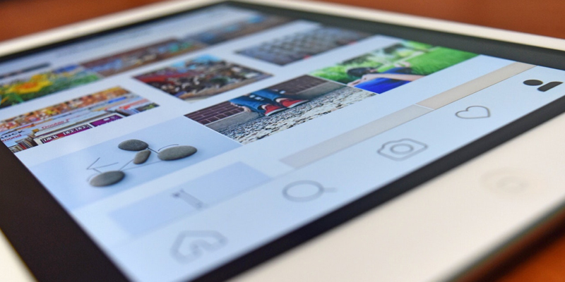 How to Create Facebook Ads That Stop the Scroll