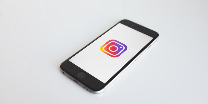 How to Add a Swipe Up Link to Instagram Stories Without 10K Followers