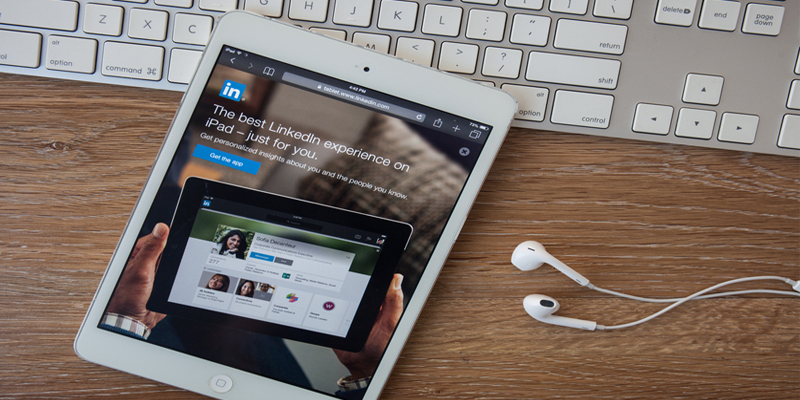4 Ways to Attract the Right People to Your LinkedIn Profile