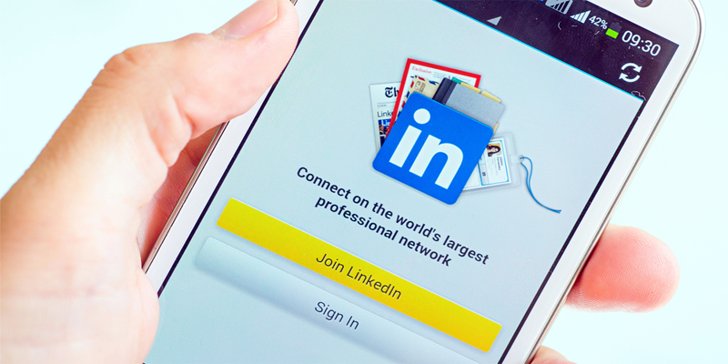 How to Become a LinkedIn Power User [Infographic]