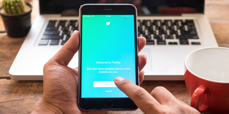 Twitter’s Testing a New ‘Original Tweeter’ Tag to Highlight Replies in Threads