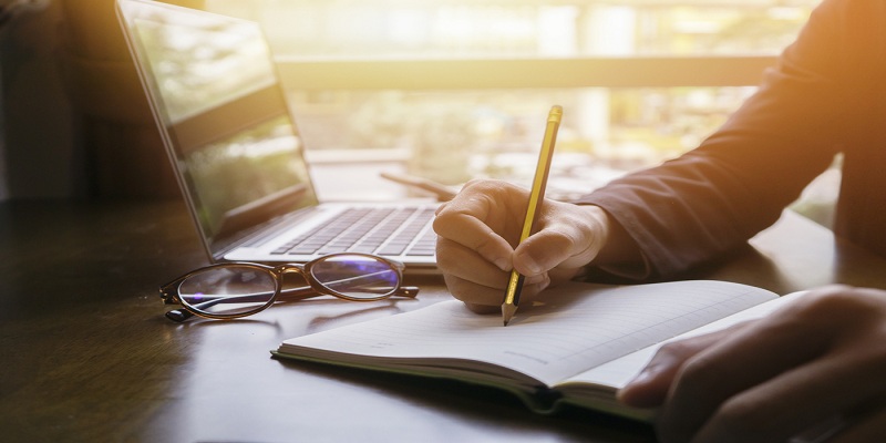 How to Write The Best Instagram Captions: Ideas, Tips, and Strategy