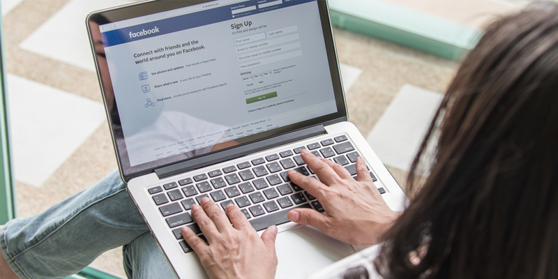 How to Develop a Warm Audience With Live Video and Facebook Ads