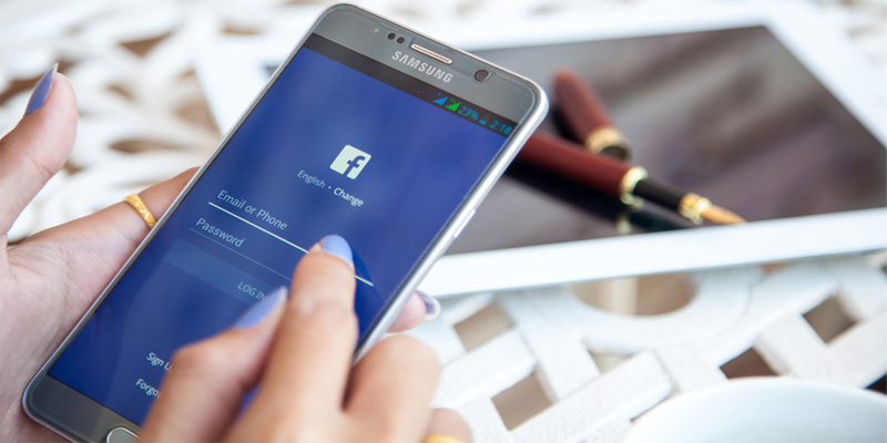 Facebook Releases New Data on Messenger Business Use and the Popularity of Messenger Bots