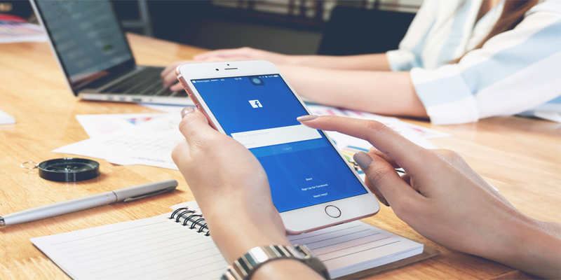 Facebook advertising in the busiest period of the year