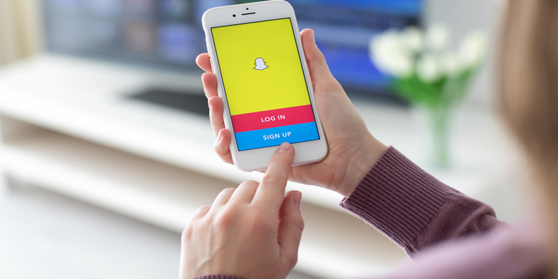 Could Snapchat be Looking to Switch Back to a Chronological Feed?